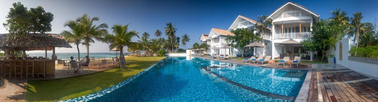 Sri Sharavi & - With 43 Metre Saltwater Infinity Pool Villa Mirissa