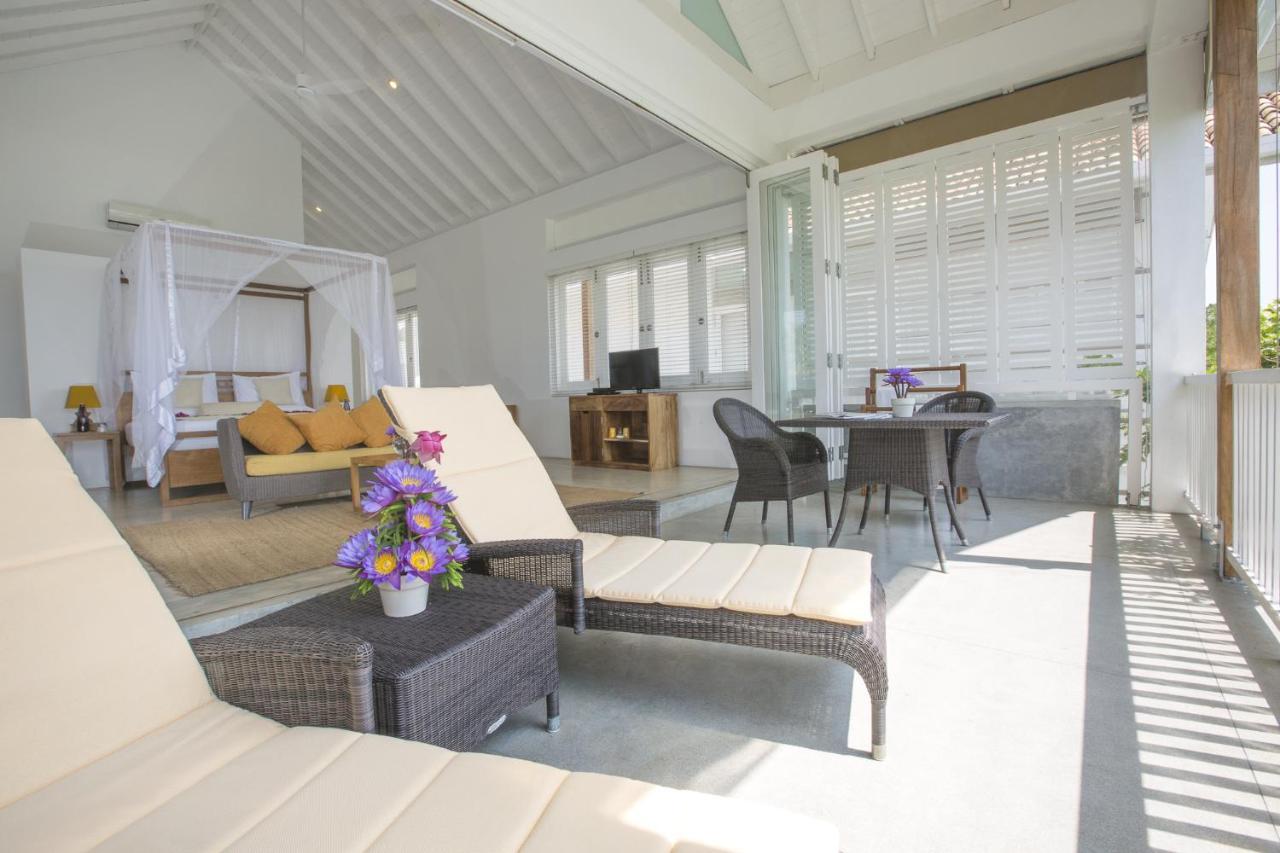 Sri Sharavi & - With 43 Metre Saltwater Infinity Pool Villa Mirissa